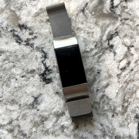 Fitbit Charge 2 HR Activity Tracker - Excellent Condition ⌚️🏃🏽‍♀️ - Picture 4 of 8